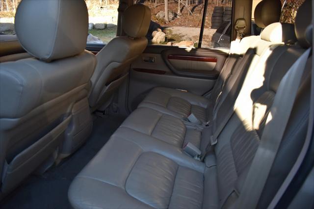 used 2002 Lexus LX 470 car, priced at $16,899