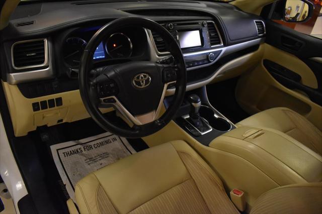 used 2014 Toyota Highlander car, priced at $14,399