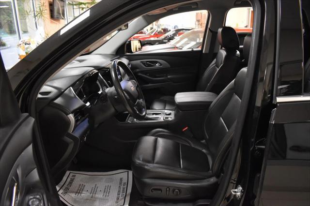 used 2020 Chevrolet Traverse car, priced at $23,899