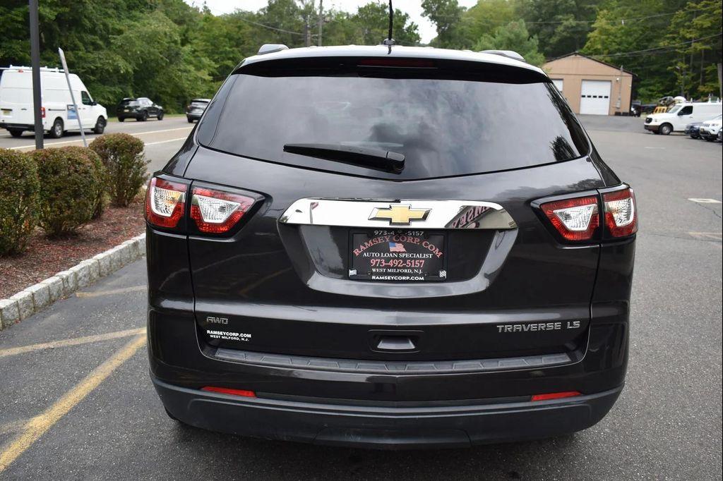 used 2015 Chevrolet Traverse car, priced at $10,499