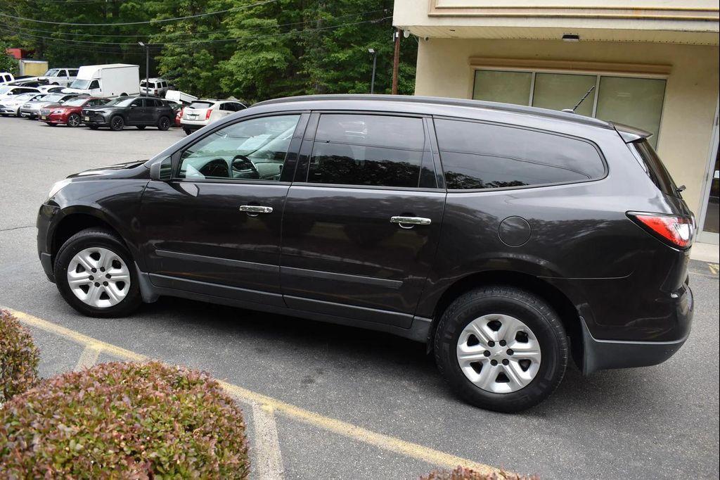 used 2015 Chevrolet Traverse car, priced at $10,499