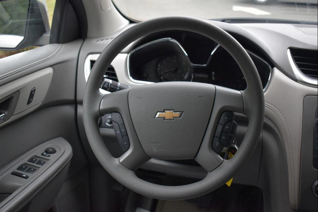 used 2015 Chevrolet Traverse car, priced at $10,499
