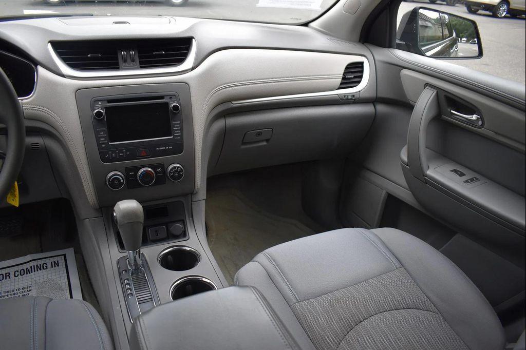 used 2015 Chevrolet Traverse car, priced at $10,499
