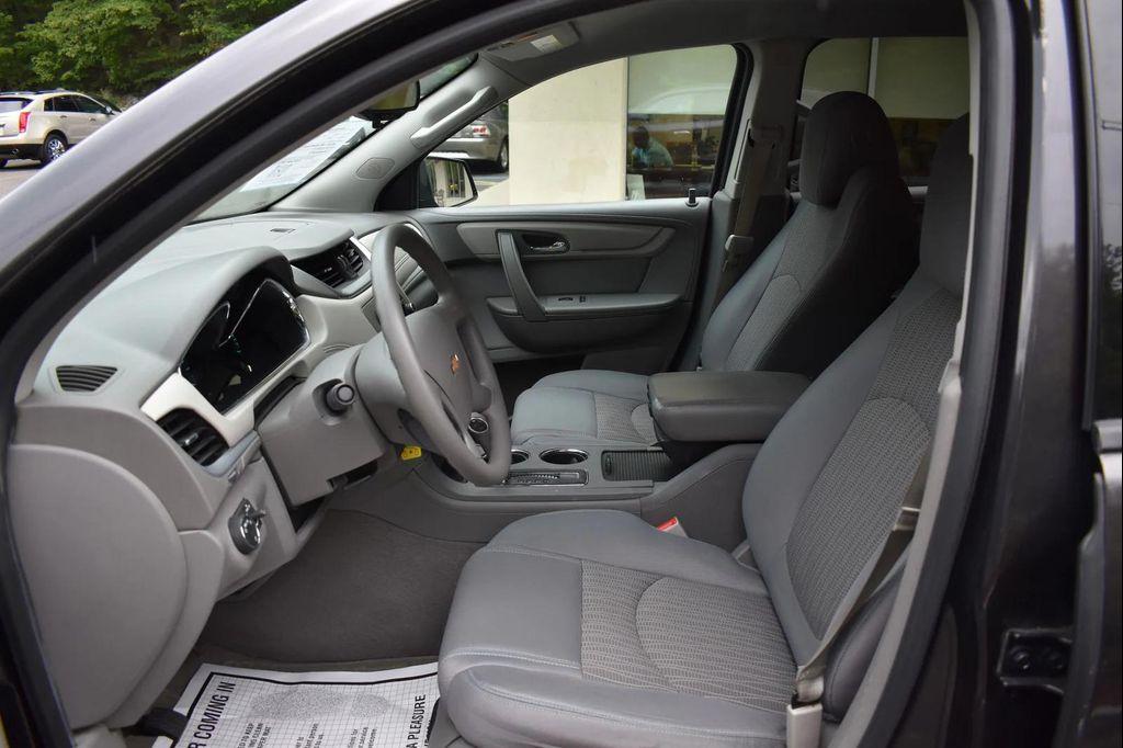 used 2015 Chevrolet Traverse car, priced at $10,499