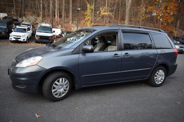 used 2007 Toyota Sienna car, priced at $7,699