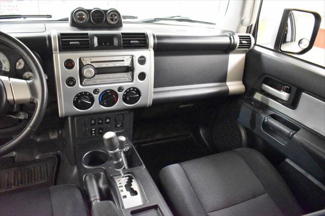used 2007 Toyota FJ Cruiser car, priced at $16,599
