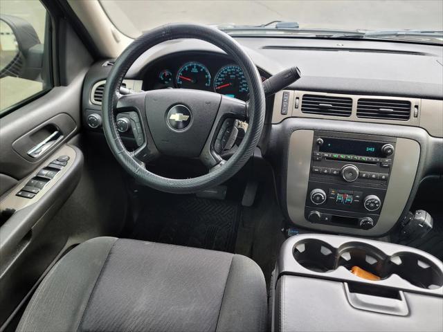 used 2009 Chevrolet Avalanche car, priced at $11,899