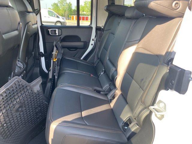 new 2025 Jeep Gladiator car, priced at $45,287