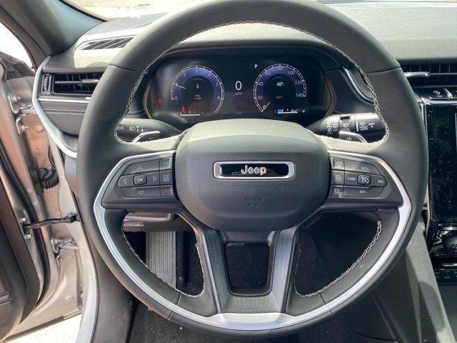 new 2025 Jeep Grand Cherokee car, priced at $40,720