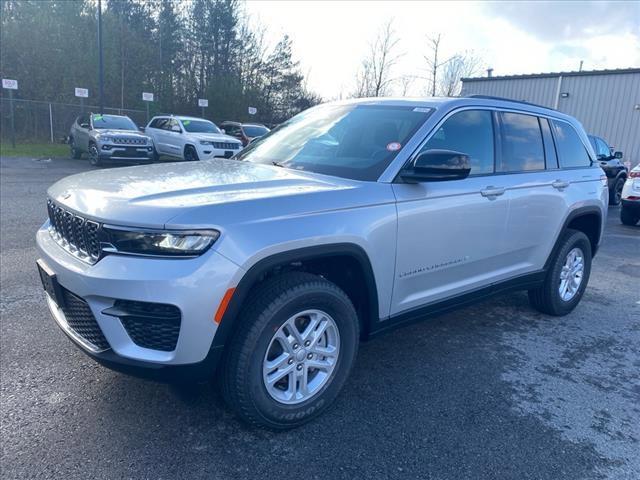 new 2025 Jeep Grand Cherokee car, priced at $39,925