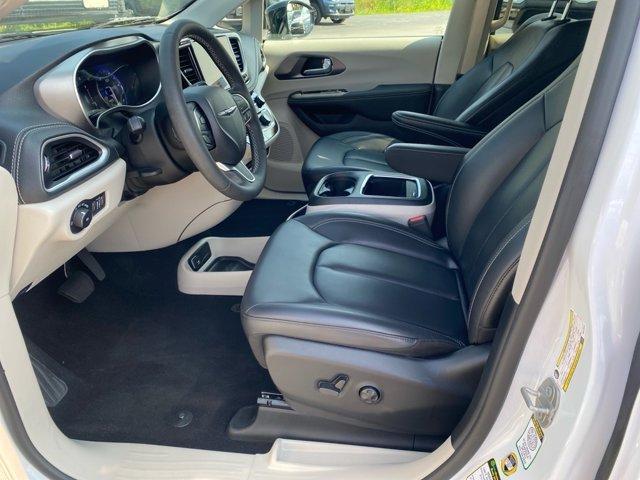 used 2024 Chrysler Pacifica car, priced at $36,959