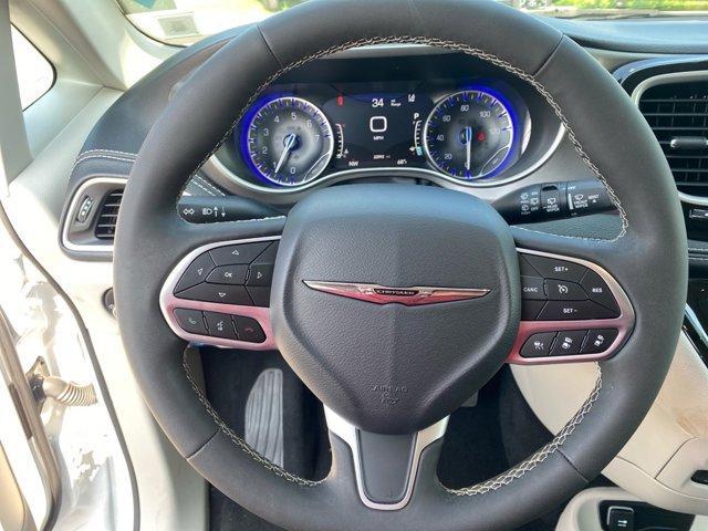 used 2024 Chrysler Pacifica car, priced at $36,959
