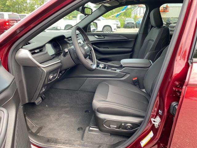 new 2024 Jeep Grand Cherokee car, priced at $42,675