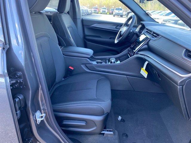new 2025 Jeep Grand Cherokee car, priced at $41,238