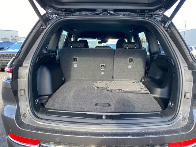 new 2025 Jeep Grand Cherokee car, priced at $41,238