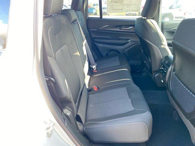 new 2025 Jeep Grand Cherokee car, priced at $41,238