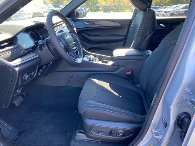 new 2025 Jeep Grand Cherokee car, priced at $42,345
