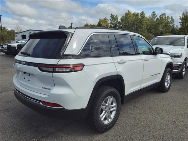 new 2024 Jeep Grand Cherokee car, priced at $42,125