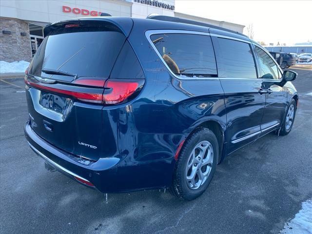 used 2023 Chrysler Pacifica car