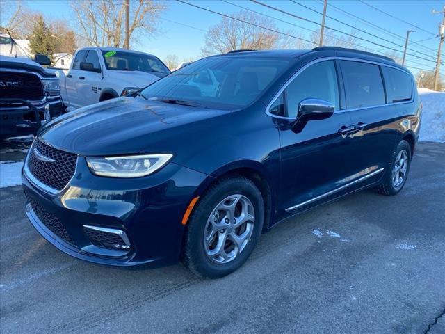 used 2023 Chrysler Pacifica car