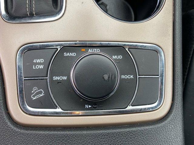 used 2016 Jeep Grand Cherokee car, priced at $17,595