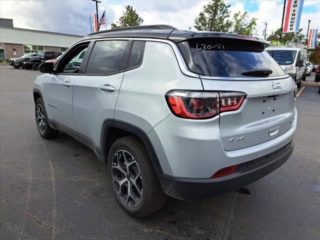 new 2025 Jeep Compass car, priced at $33,435