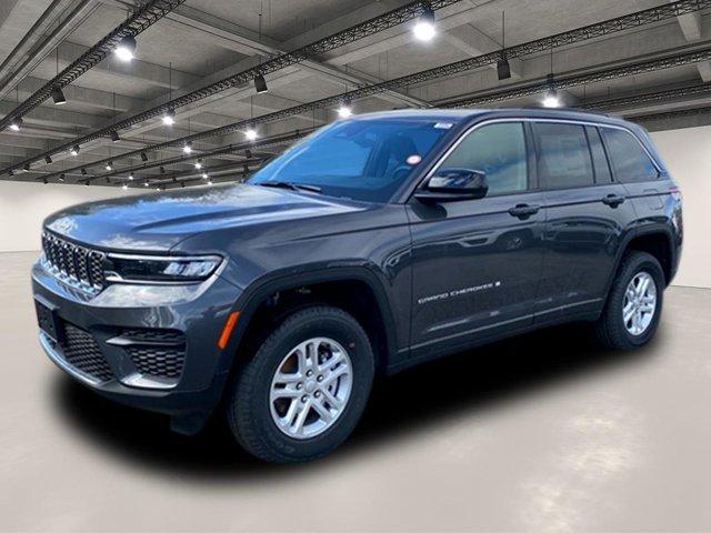 new 2025 Jeep Grand Cherokee car, priced at $40,920