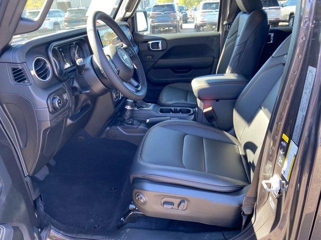 new 2025 Jeep Gladiator car, priced at $50,065