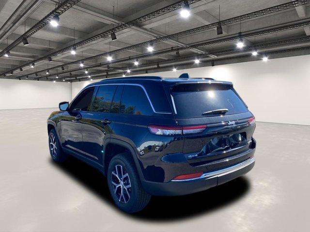new 2025 Jeep Grand Cherokee car, priced at $45,245
