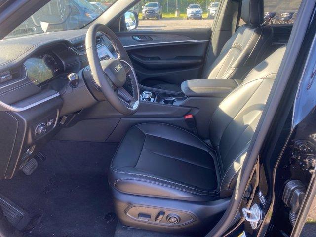 new 2025 Jeep Grand Cherokee car, priced at $47,636