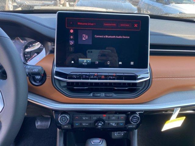 new 2025 Jeep Compass car, priced at $33,335