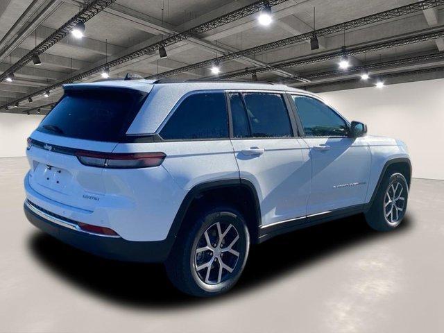 new 2025 Jeep Grand Cherokee car, priced at $47,165