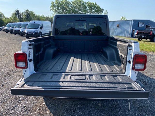 new 2025 Jeep Gladiator car, priced at $44,233