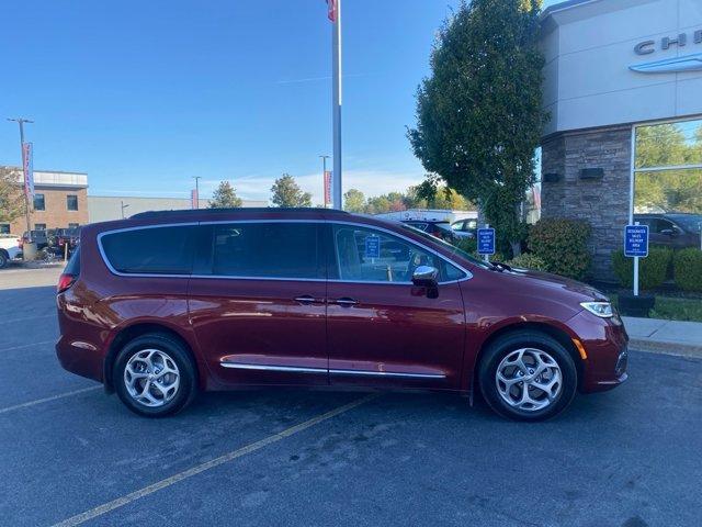 used 2022 Chrysler Pacifica car