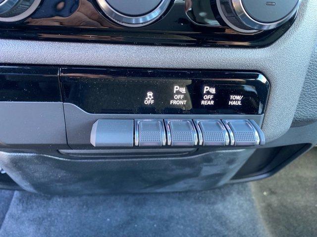 new 2025 Ram 1500 car, priced at $41,572