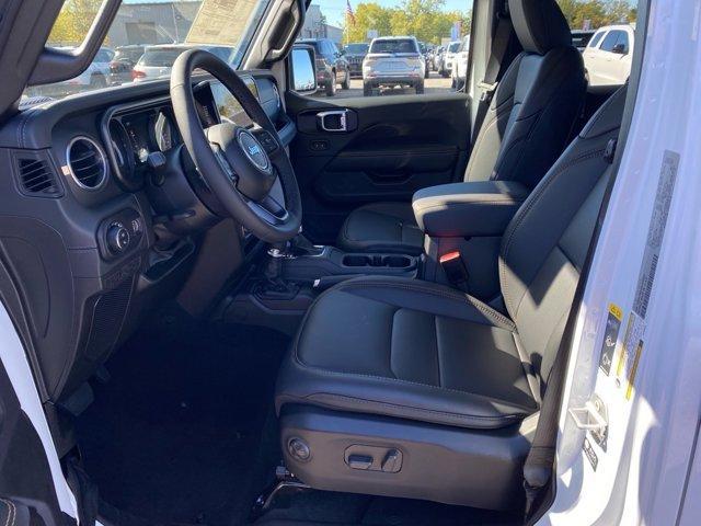 new 2025 Jeep Gladiator car, priced at $49,470