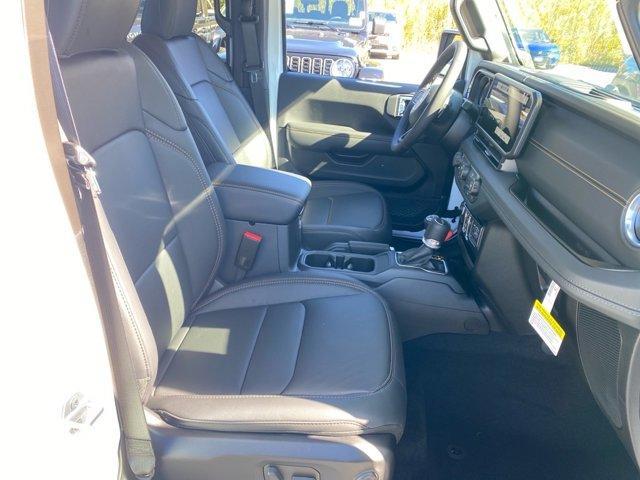 new 2025 Jeep Gladiator car, priced at $49,470