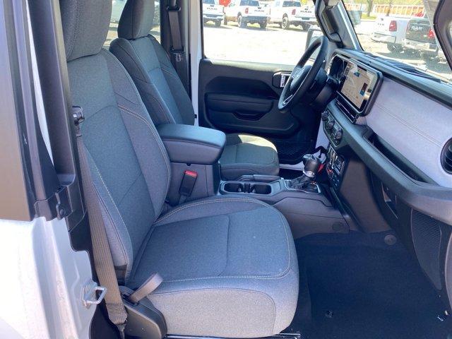 new 2025 Jeep Wrangler car, priced at $45,381