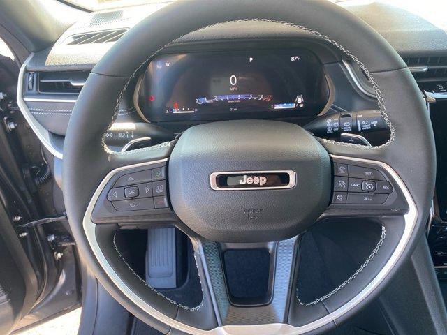 new 2025 Jeep Grand Cherokee car, priced at $41,772
