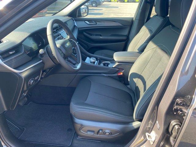 new 2025 Jeep Grand Cherokee car, priced at $41,772