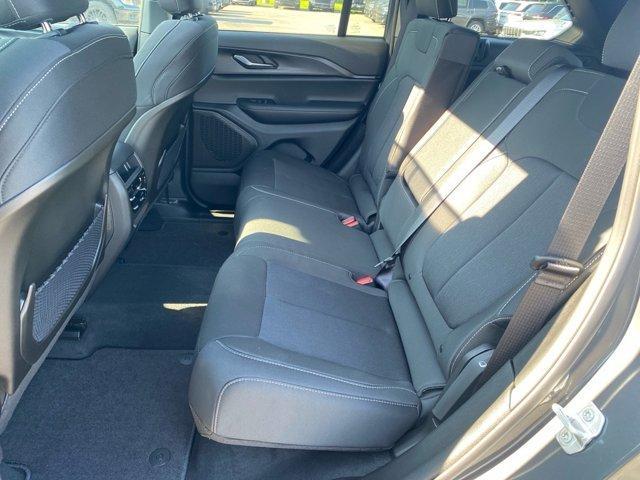 new 2025 Jeep Grand Cherokee car, priced at $41,772