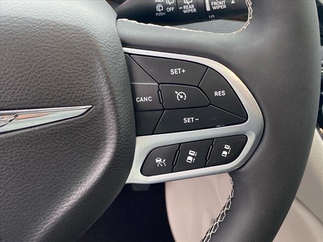 used 2023 Chrysler Pacifica car, priced at $40,768