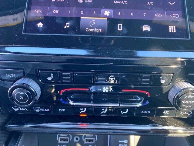 new 2025 Jeep Grand Cherokee car, priced at $40,720