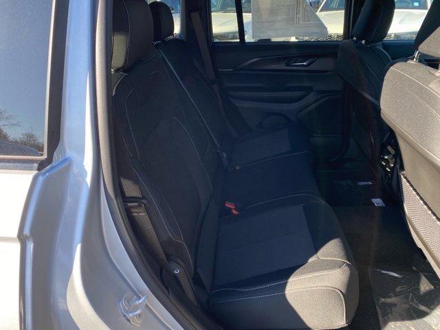 new 2025 Jeep Grand Cherokee car, priced at $40,720