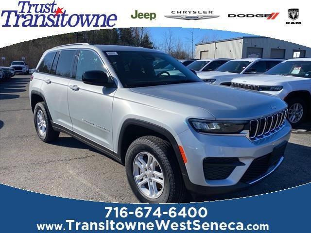 new 2025 Jeep Grand Cherokee car, priced at $40,720