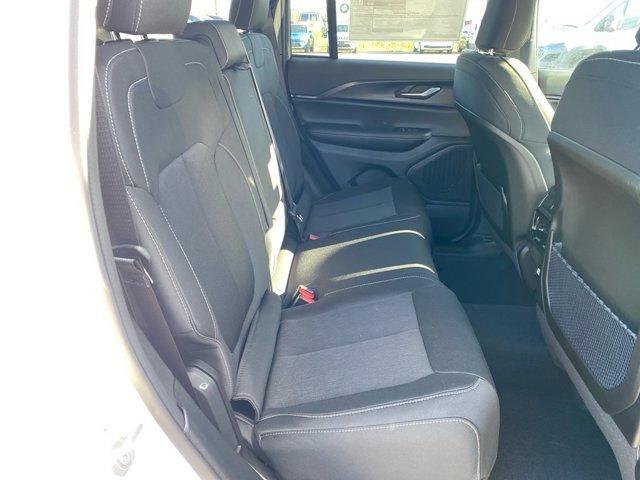 new 2025 Jeep Grand Cherokee car, priced at $40,643
