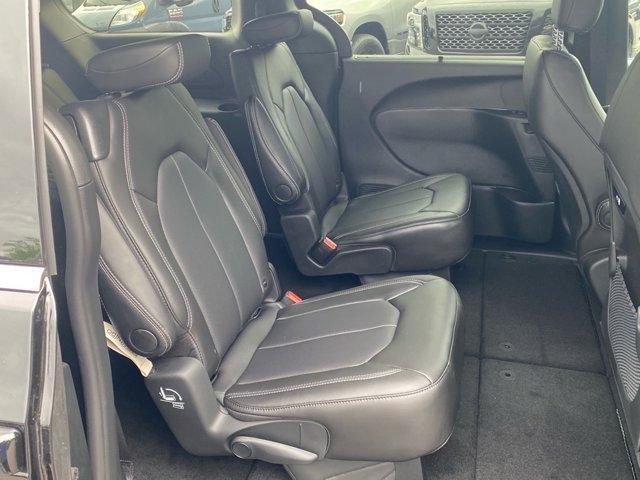 new 2025 Chrysler Pacifica car, priced at $44,588