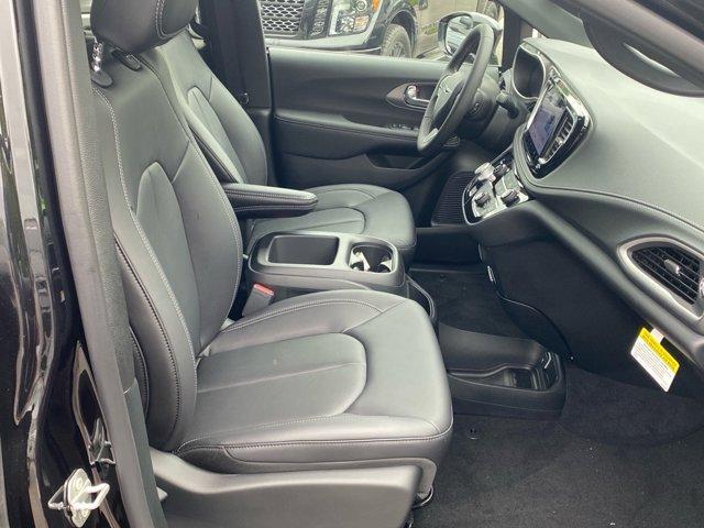 new 2025 Chrysler Pacifica car, priced at $44,588