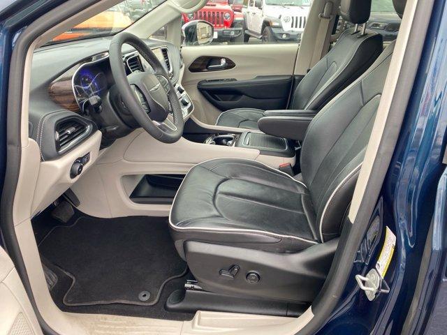 used 2023 Chrysler Pacifica car, priced at $41,117