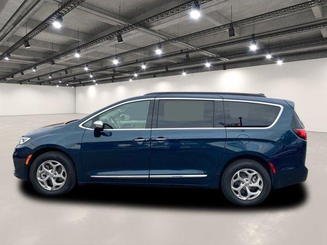 used 2023 Chrysler Pacifica car, priced at $41,117